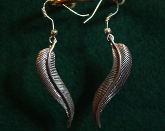 Native American Curved Feather - Sterling Silver Dangle Earring