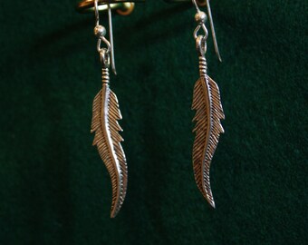 Native American Large Rio Feather - Sterling Silver Dangle Earring