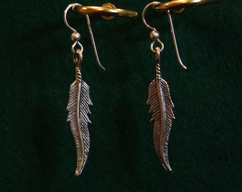 Native American Medium Rio Feather - Sterling Silver Dangle Earring