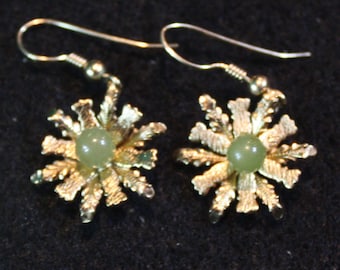 Starburst Flower with stone-  14K Gold Dangle Earrings