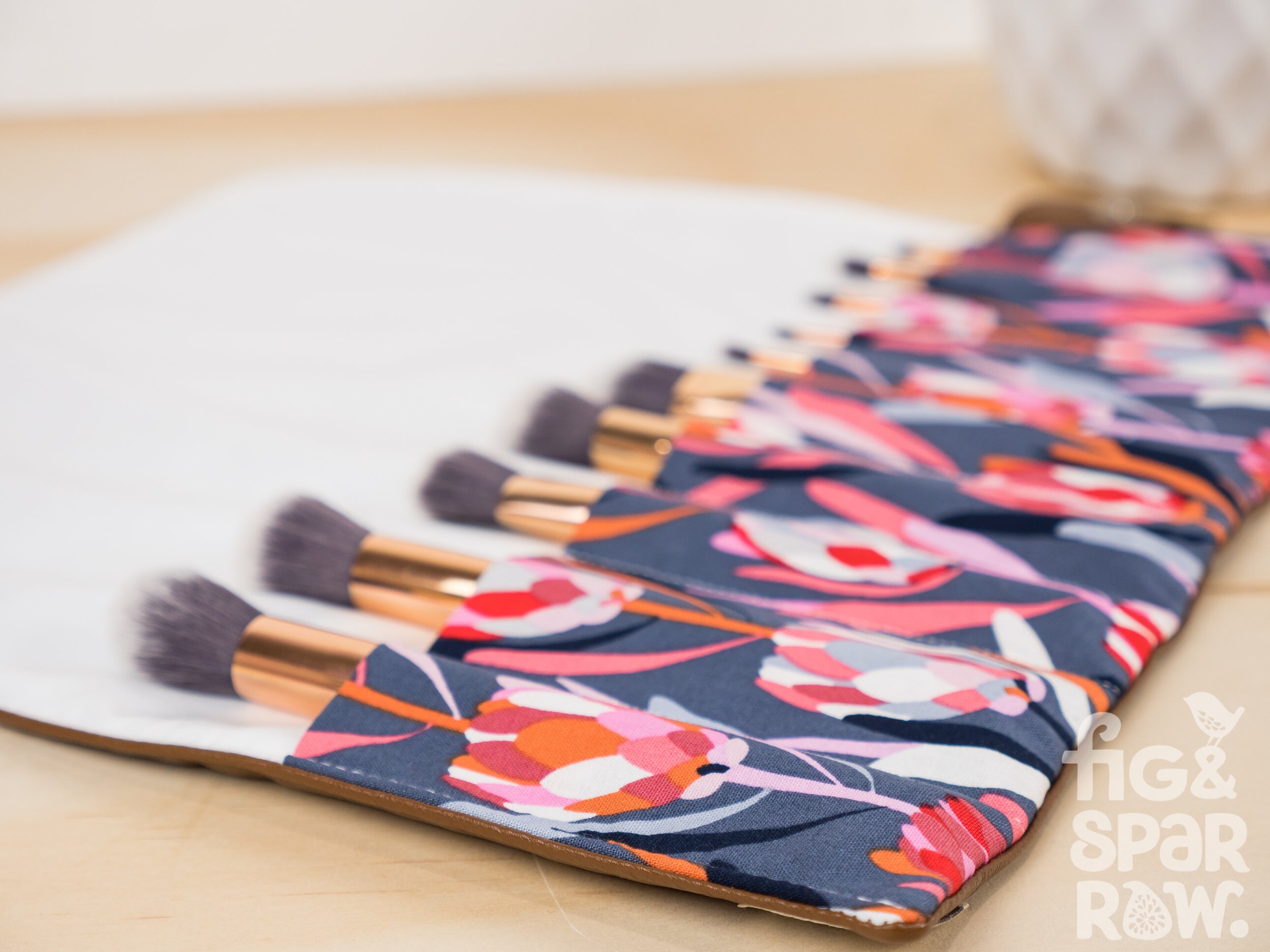 makeup brush leather case