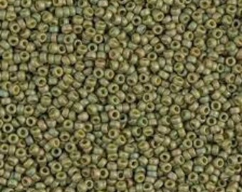 MIYUKI #15 Seed Beads - 10 Grams - 92033 - Opaque Matte Light Olive Luster
