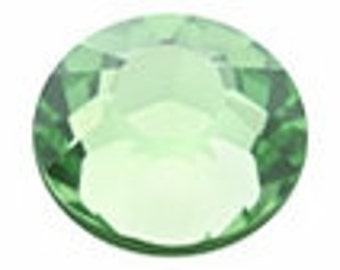 SWAROVSKI - SS10 - 2028 HOT FIX Xilion Rose Flatback Chatons - Peridot - Pack 144 / 1 Gross