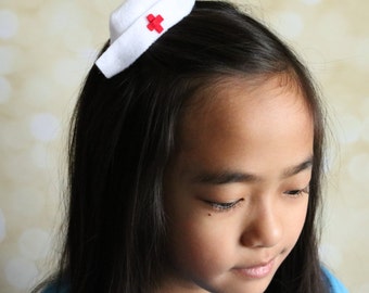 Mini Nurse Hat Clip for Girls - Mini Nurse Cap Clip - White Nurse Cap Clip - Cute Felt Nurse Hat Clip - Gift for Nurses for Nurses Week