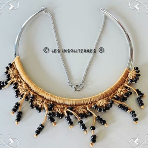 Ras De Cou Vintage En Métal Argenté émaillé Avec Perles - Collier Sautoir Occasion - Bijou Fantaisie
