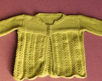 Children's sweater size 6.