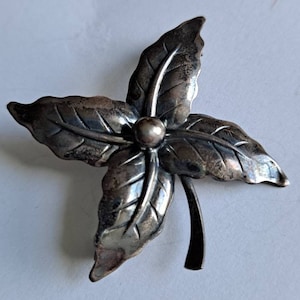 Lovely DENMARK Sterling SILVER Niels Erik signed NEFROM flower leaf Modernist Danish brooch pin