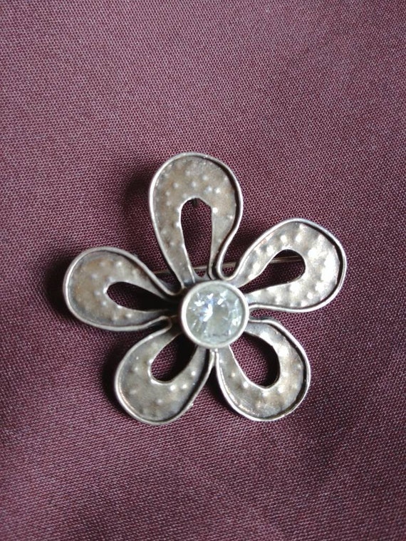 Swarovski alternative brooch maker identification needed Gorgeous sparkling Sterling brooch display picture 1