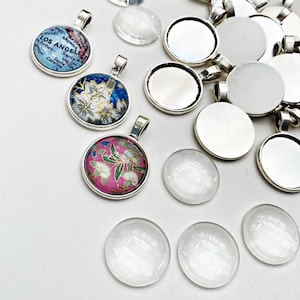 DIY Pendant Kit. 20mm glass cabochon & Silver toned round Pendant tray, DIY photo pendant, small pendant blank, diy jewelry, craft