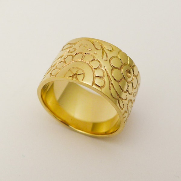 Wide Floral 14 karat / 18 karat Solid Gold Wedding Band for Women, Unique Boho Ring Engraved with Flowers and Leaves, Mehndi - Henna Jewelry