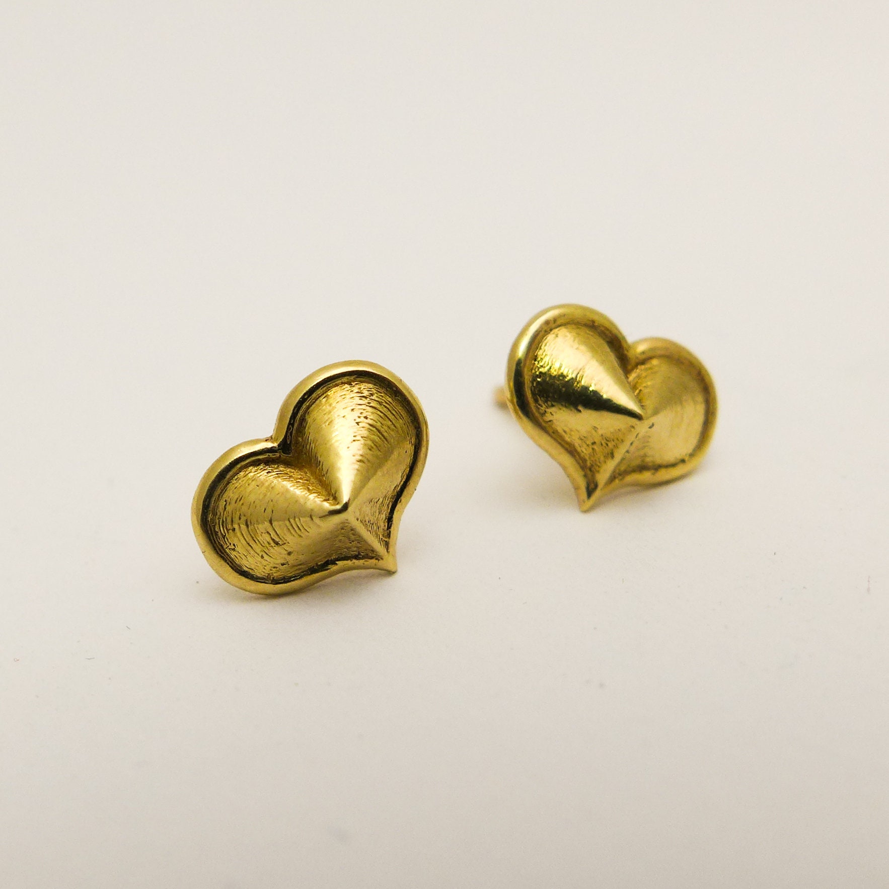 Heart Stud Earrings Delicate 14K / 18K Solid Gold Spike | Etsy