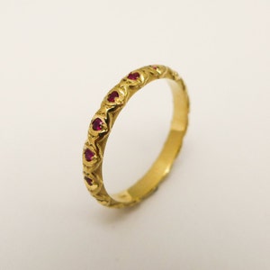 Unique Ruby Ring, Dainty Gold and Rubies Ring for Women, Vintage Style Delicate Wedding Ring, Minimalist 14K / 18K Solid Gold Lace Ring