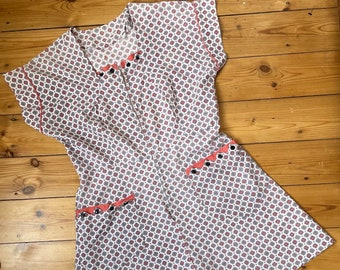 combishort tout-en-un en coton à motifs géométriques vintage des années 50 avec fermeture éclair sur le devant, col carré, manches dolman et poches - B36, W32