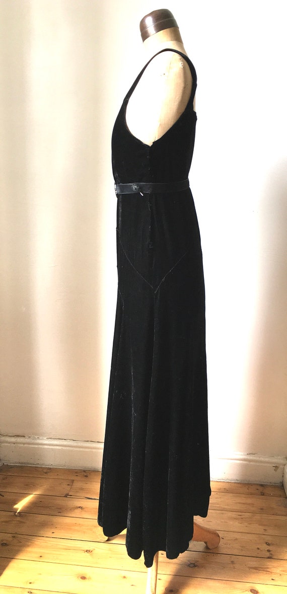 Vintage 1930s Art Deco black silk velvet sleevele… - image 7