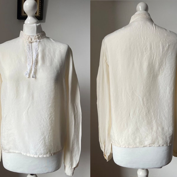 Vintage 1960s off-white cream silk long sleeve blouse top with Mandarin Nehru collar and lace trim - Bust 39"