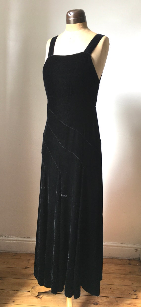 Vintage 1930s Art Deco black silk velvet sleevele… - image 6