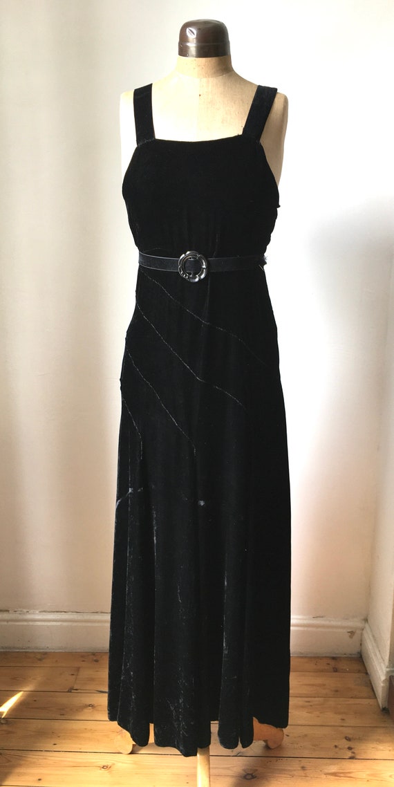 Vintage 1930s Art Deco black silk velvet sleevele… - image 3