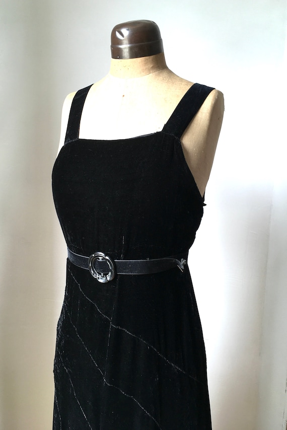 Vintage 1930s Art Deco black silk velvet sleevele… - image 9