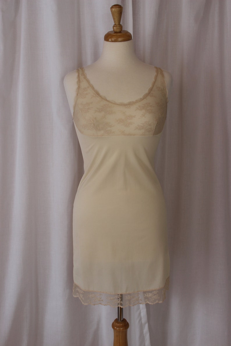 VTG 60s Henson Kickernick Nude Beige Lace Bodice Slip Full Slip Size 32 Vintage Lingerie