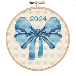 Needlepoint kit Blue Bow 4" round pattern, download digital PDF , 18 count-round ornament