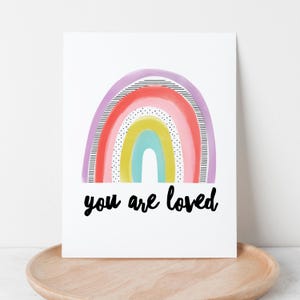 Você é amado | Aquarela Arco-íris Digital Imprimível | Decoração de parede de berçário