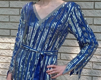 80s does 20s Judith Ann Creations beautiful blue fancy formal dress v neckline, flattering vertical stripe in silver sequins w/ beaded hem