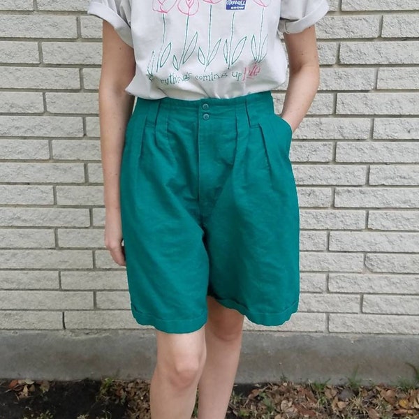 Teal high waisted pleated mom shorts cool & comfortable cotton/ramie, belt loops, pockets, rolled cuff vintage 80s/90s In-Force brand medium