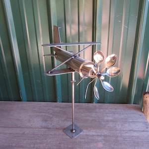Airplane Spinner  (with mounting rod)