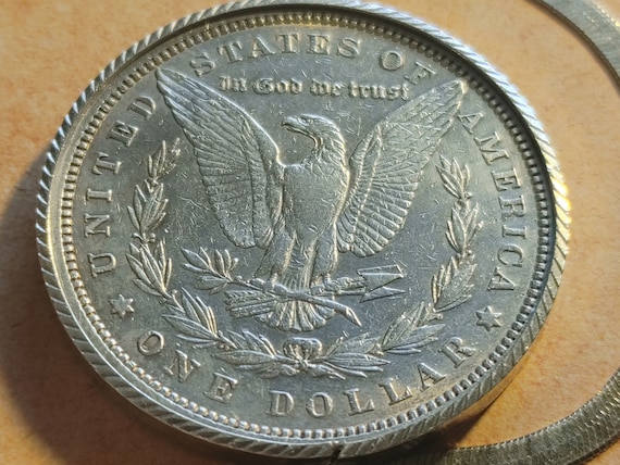 1881年モルガン銀貨ペンダント：未流通フィラデルフィアコイン