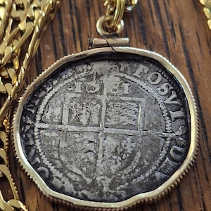 1581 Rare year English Sterling Tudor Rose Elizabethan House of Tudor Sixpence Pendant Necklace, Cert. of Authenticity and Velvet Box