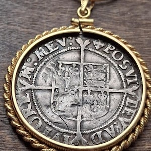 Renaissance 1560-1561 Rare United Kingdom English Elizabeth I Tudor Rose Sterling shilling, Gold filled bezel coin pendant 33mm, COA & Box.