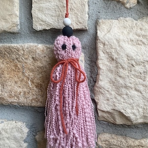 Hanging Ghost Tassel | Pink