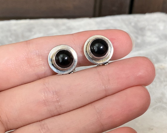Vintage Black Onyx Round Abstract Modernist Minimalist Silver Earrings