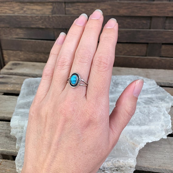 Dainty Vintage Sterling Silver Turquoise Ring, Si… - image 2