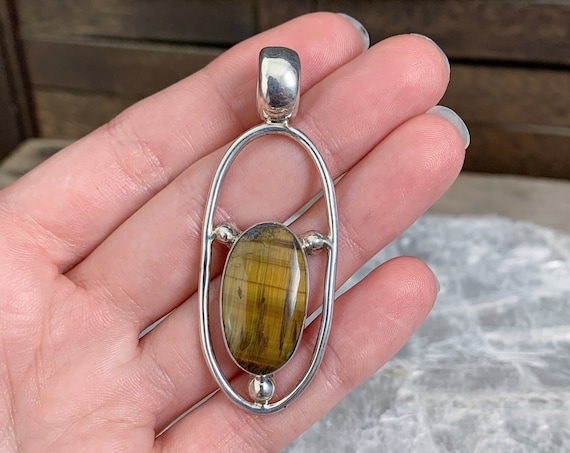 Vintage Sterling Silver Tigers Eye Pendant - image 1