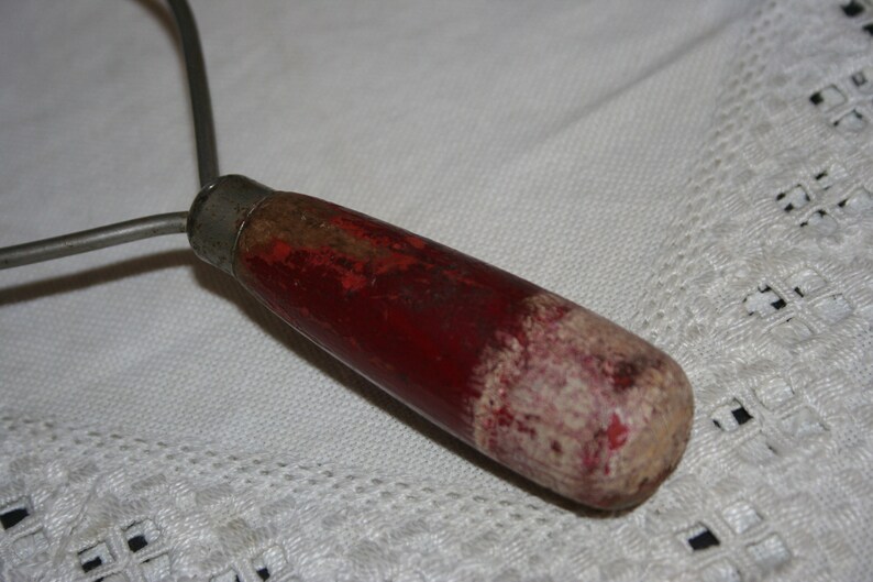 Red Chippy Handle Shabby Chic Vintage Hand Held Masher Chippy Handle Masher Farmhouse Decor Red Handle Masher Vintage Kitchen