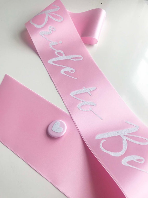 bride to be ribbon
