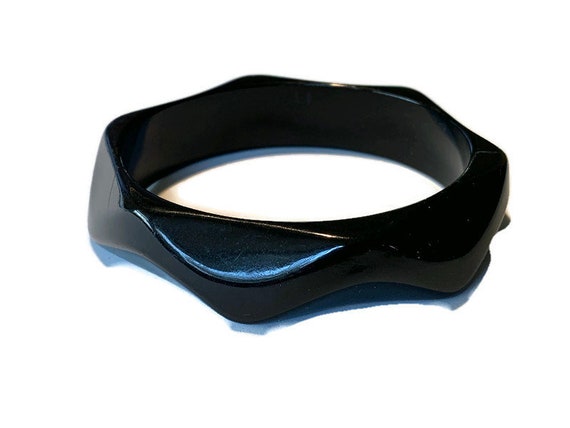 Vintage Black Bangle Bracelet Plastic Lucite Wavy… - image 2