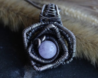 Pendentif lavande améthyste et rose argenté | Collier en cristal violet et fleurs en argent sterling
