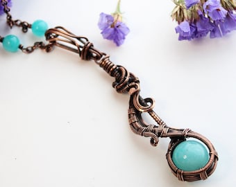 Pluie d'été | Pendentif goutte d'eau en cuivre et amazonite bleu vif | Long collier Art nouveau de 34 po.