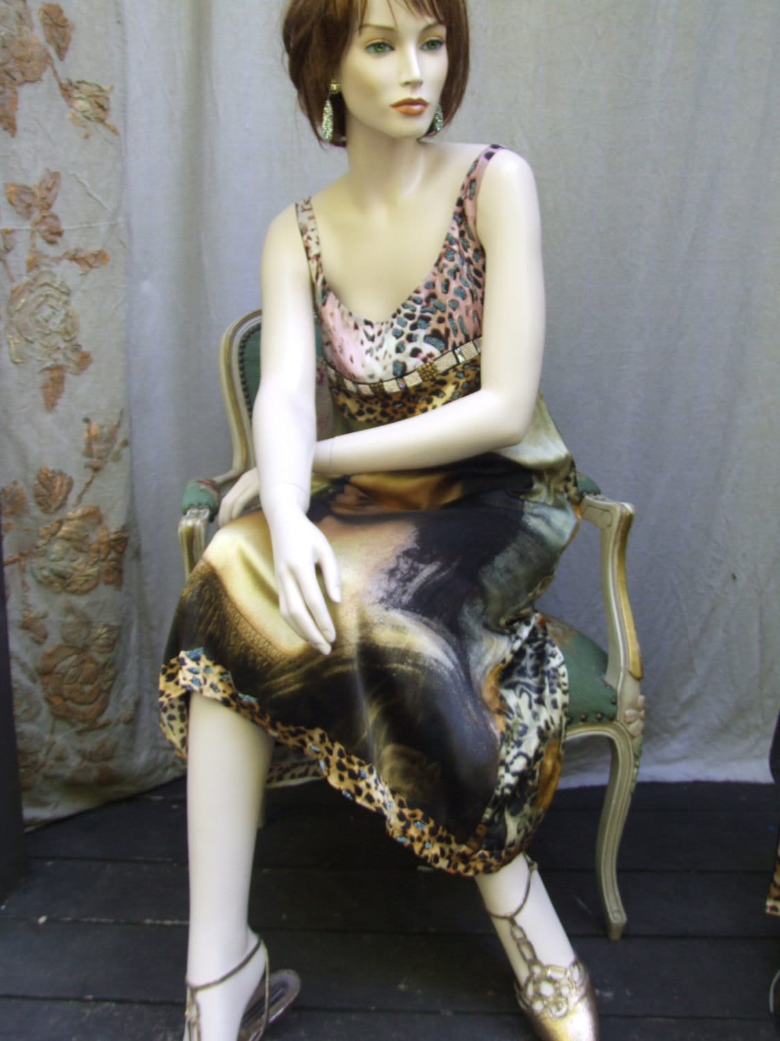 Mona Lisa Mao Mam - Gathered Sleeve Dress
