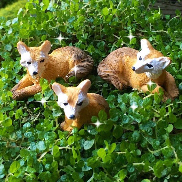 Fairy garden foxes, miniature garden fox, fairy garden animals, Miniature fox, snow fox, dollhouse fox, diorama fox, small fox, fox figurine