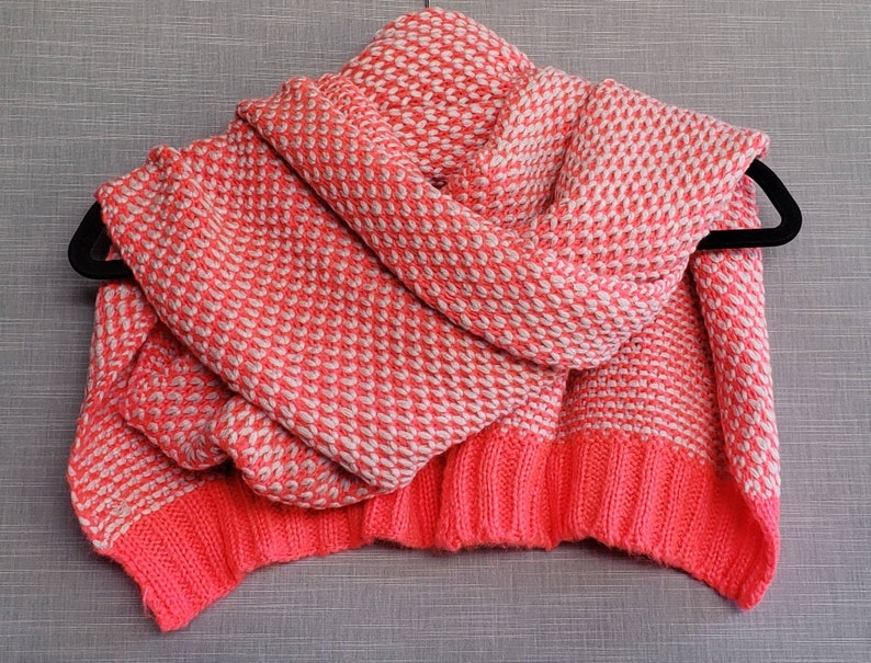 Rice Seed Stitched Neon Pink And White Color Scarf. Knitted Fashion Women's Scarf. image 3