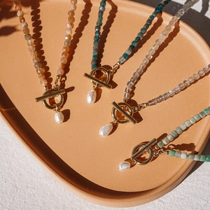 Malia ädelstenshalsband, pärlhalsband, växelhalsband, halsband med en pärla, labradorithalsband, amazonit, solsten, apatitsmycken