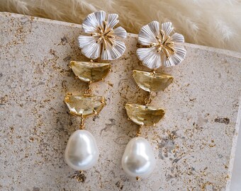 Gold Pearl Earrings For Women Pearl Drop Earrings White Pearl Dangle Earrings Wedding Earrings Pearl Stud Bridal Earrings Vintage Pearl Cluster...