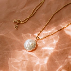 Louise Pearl Necklace, 14k Gold Filled Necklace, Freshwater Pearl Necklace, Pearl Pendant Necklace, Gold Filled Necklace