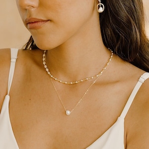 Cassie Layered Halsketten-Set, Perlenchoker, Brauthalskette, Perlenketten, Layered Halsketten in Silber oder Gold, Brauthalsketten-Set