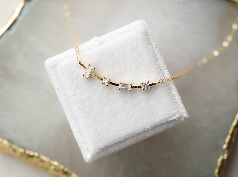 All Are Beautiful Necklace, Gold Bar Necklace, Dainty Gold Necklace, Simple Necklace, Delicate Necklace, Gold Necklace, Geometric Necklace Bild 1