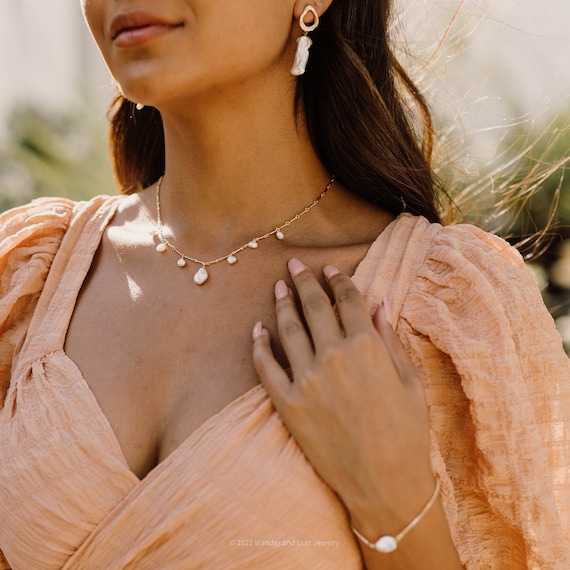 BEACH CLUB LAYERING PEARLS – HRH COLLECTION