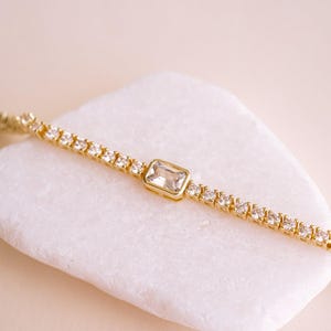 Amelia Brillantschliff Gold Tennis Armband, zierliches Tennis Armband, Gold Tennis Armband, Minimalist Armband, Gold Armband, Hochzeits Schmuck